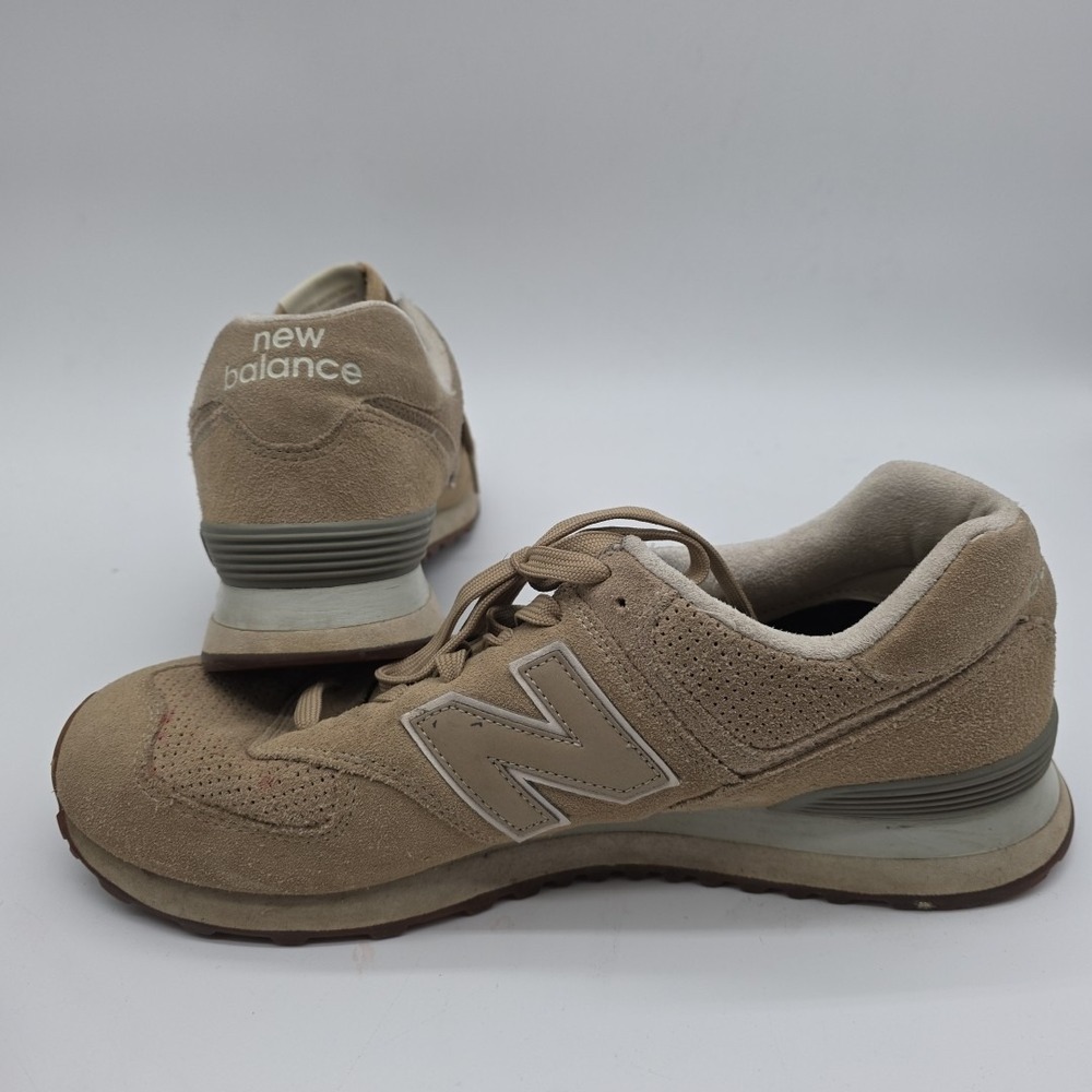Size 10.5 - New Balance 574 Suede‎ Beige, ML574ESF